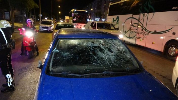 Antalya'da alkollü sürücü 5 otomobile ve 5 yayaya çarptı