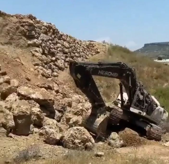 i Antalya’da istinat duvarı yapımı sırasında toprak kaydı: 2 yaralı