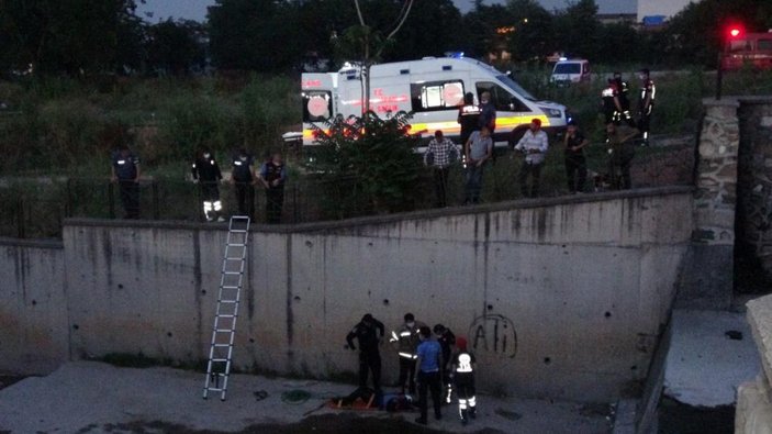 Bursa'da uyuşturucu madde aldı, derede mahsur kaldı