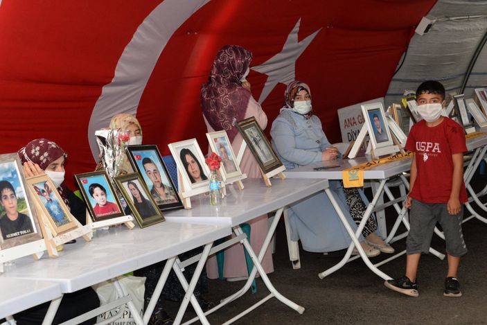 d Diyarbakır annesi Güzide Demir: Gelin çocuklarımızı birlikte isteyelim