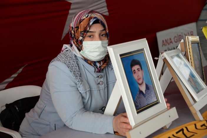 d Diyarbakır annesi Güzide Demir: Gelin çocuklarımızı birlikte isteyelim