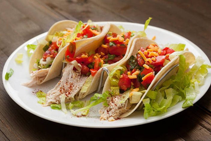 Parmak ısırtan Meksika lezzeti: Tavuklu Taco tarifi