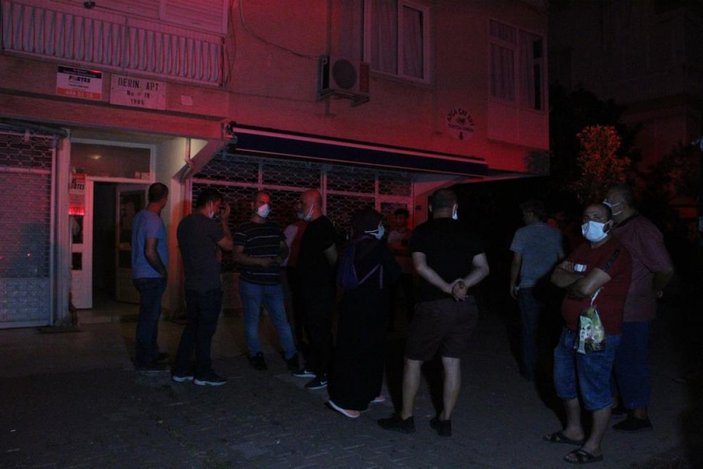 Antalya'da balkonda yangın çıkaran kişi komşularına bağırdı: Çileden çıkarttınız beni