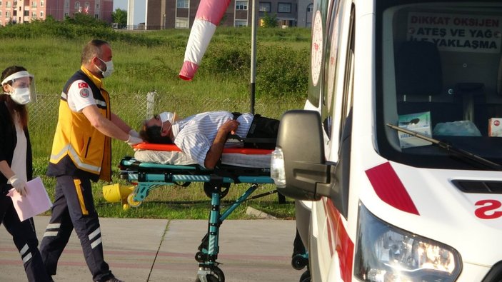 Samsun’da ağaçtan düştü, ambulans helikopter ile hastaneye kaldırıldı