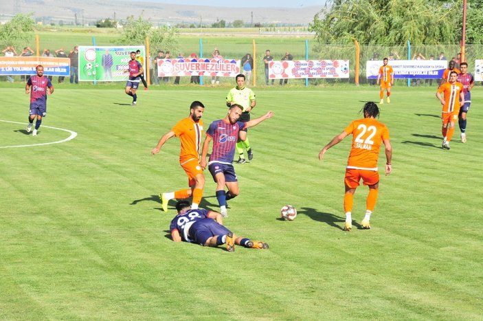 Suvermez Kapadokyaspor’un başkanı oksijen tüpüyle maç izledi