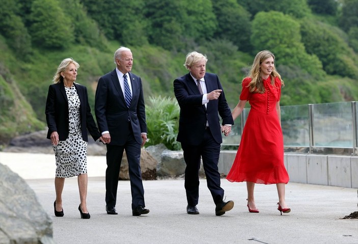 Joe Biden ve Boris Johnson G7 öncesi yüz yüze görüştü