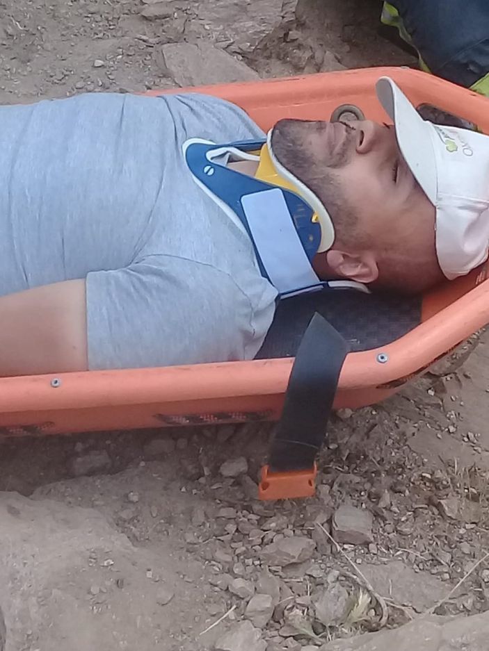 Manisa'da elektrik direklerini sayarken uçurumdan yuvarlandı