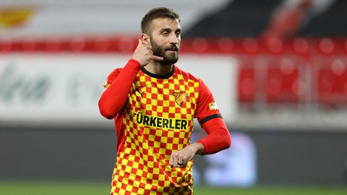 Alpaslan Öztürk kimdir? Galatasaray'a transfer olan Alpaslan Öztürk'ün futbol kariyeri..