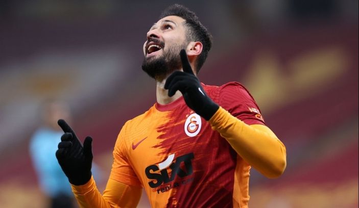 Galatasaray, Emre Akbaba ile anlaşma sağladı