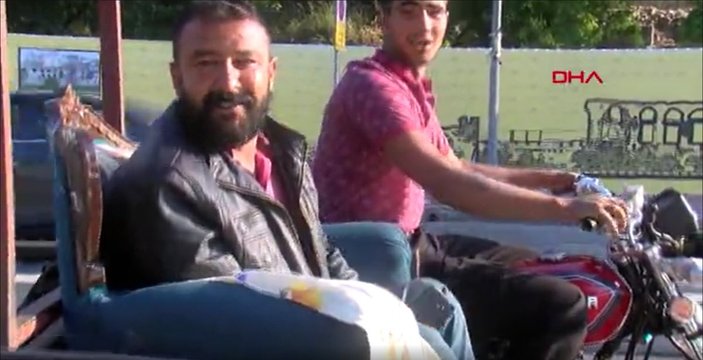 İstanbul’da motosiklete berjer koltuk monte edip trafiğe çıktılar