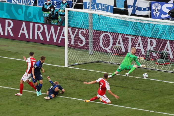 r Joel Pohjanpalo'dan Finlandiya tarihine geçen gol