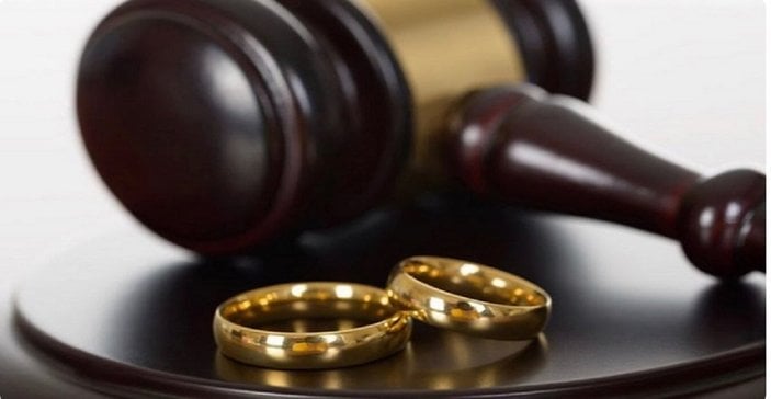 Yargıtay: Eski eşi yeni eşle kıyaslamak boşanma sebebidir
