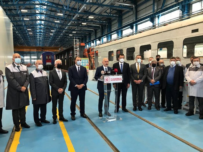 Adil Karaismailoğlu: Milli Elektrikli Tren bu yıl hizmete sunulacak