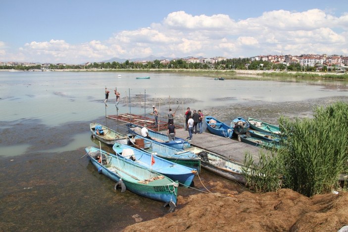 Beyşehir'de balıkçılar yeni sezona hazırlanıyor