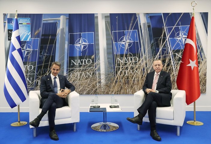NATO Zirvesi'nde Cumhurbaşkanı Erdoğan ile Kiryakos Miçotakis'ten görüşme
