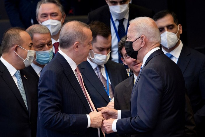 Cumhurbaşkanı Erdoğan ve Joe Biden'dan ayaküstü sohbet
