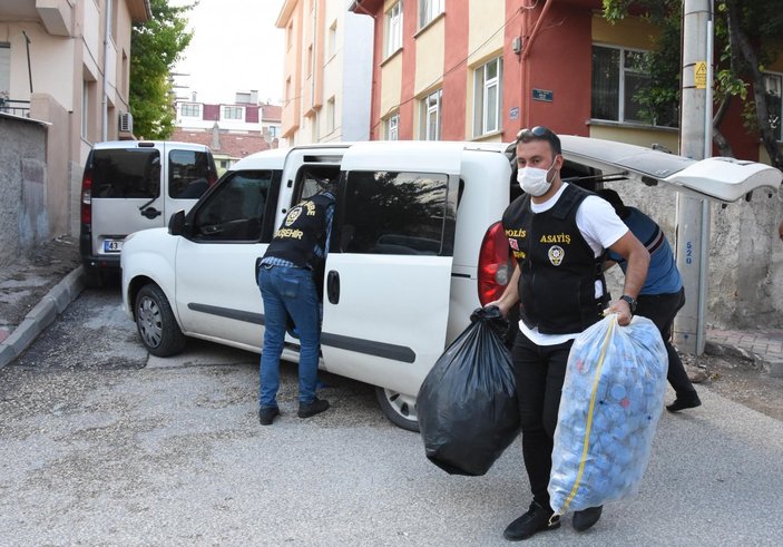 Eskişehir'de çalınan 30 çuval mavi kapak bulundu
