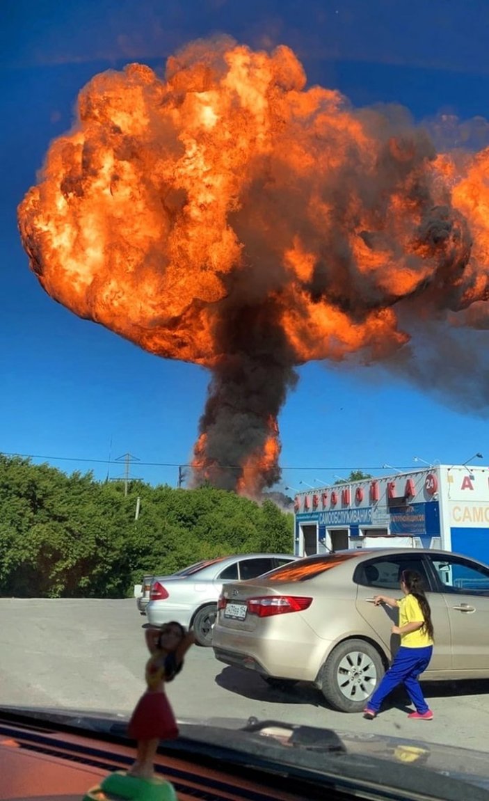 Rusya’da benzin istasyonunda yangın