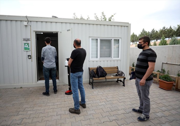 Ankara'da mobil sağlık ekipleri 'yerinde aşı' uygulamasını başlattı