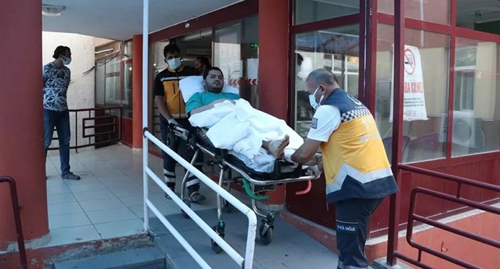 Kayseri'de doktora saldırı: Boğuşma anı kamerada