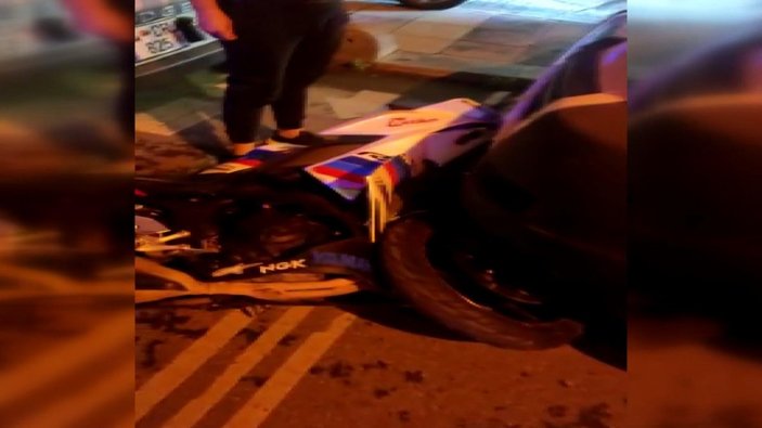 Bayrampaşa'da taksi ile 2 motosiklet çarpıştı: 1 ölü, 2 ağır yaralı