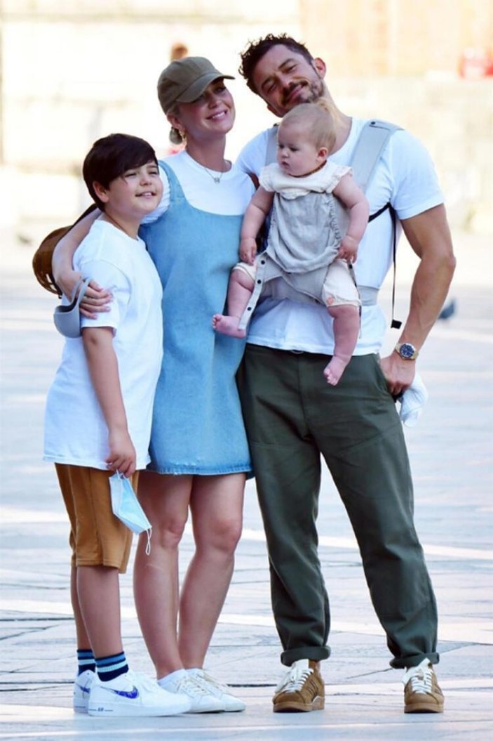 Katty Perry ve Orlando Bloom çocuklarıyla tatilde