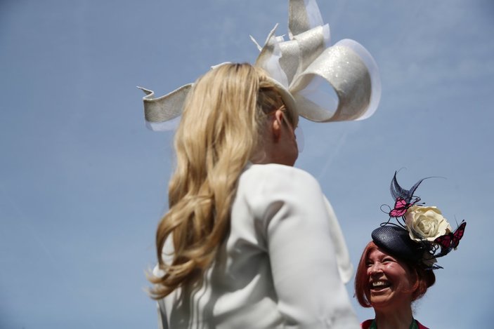 2021 Royal Ascot At Yarışları'nda şapka şıklığı