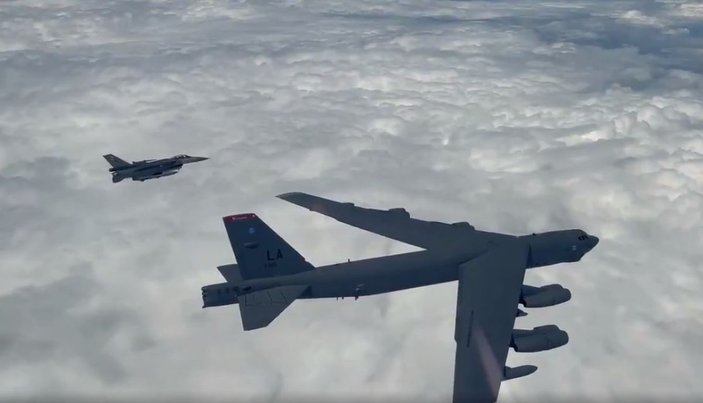 MSB: F-16'larımız, ABD B-52 uçaklarına refakat etti