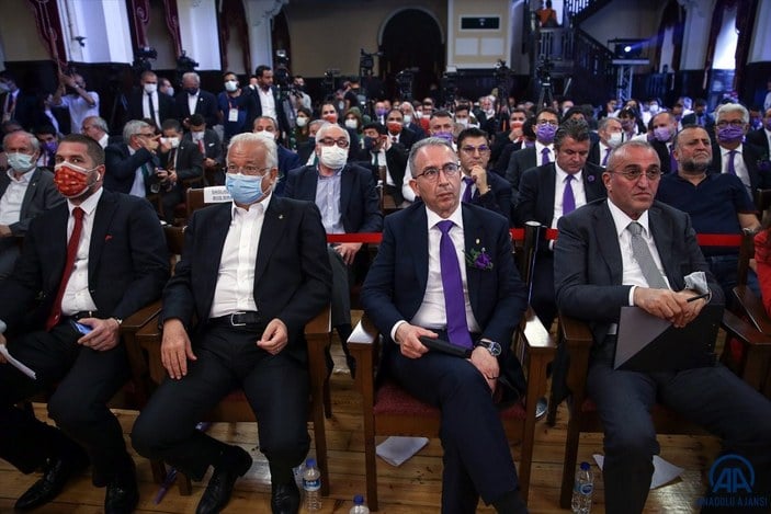 Galatasaray başkanlık seçiminde hakaret gerginliği