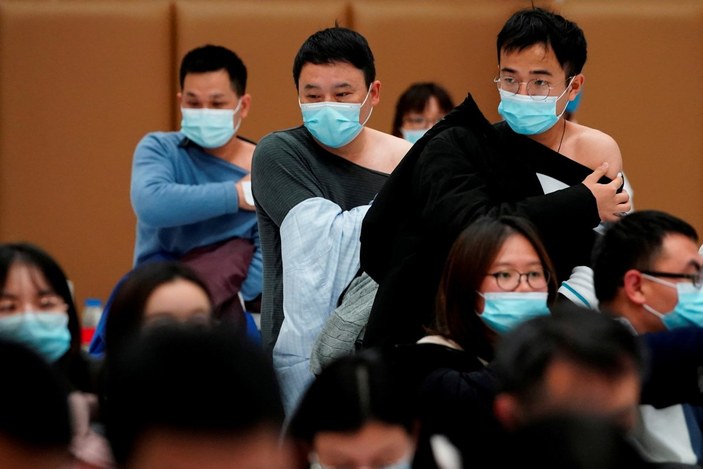 Çin, koronavirüs aşılamasında 1 milyar dozu geçti