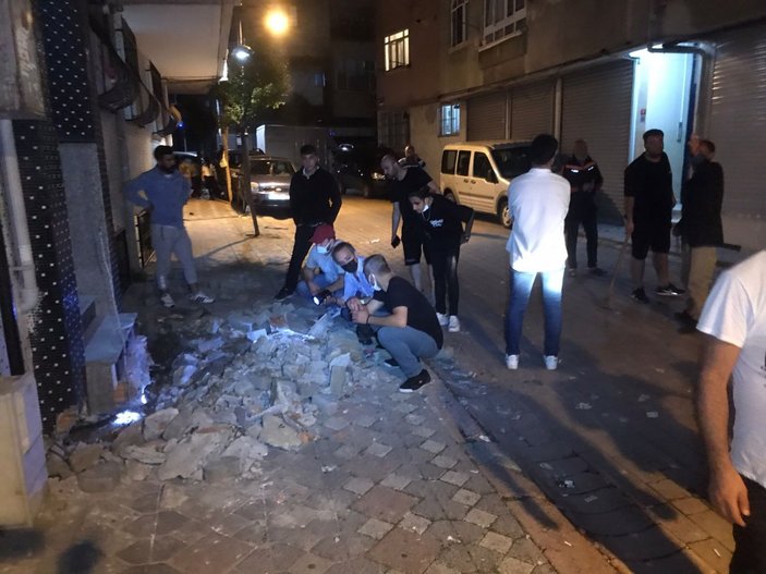 Zeytinburnu'nda mahalleye giren yılan panik yarattı