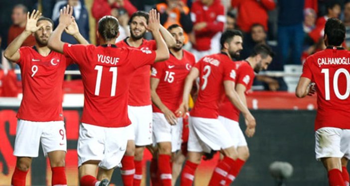 Türkiye-İsviçre maçı saat kaçta, hangi kanalda? Türkiye-İsviçre maçı muhtemel 11'leri