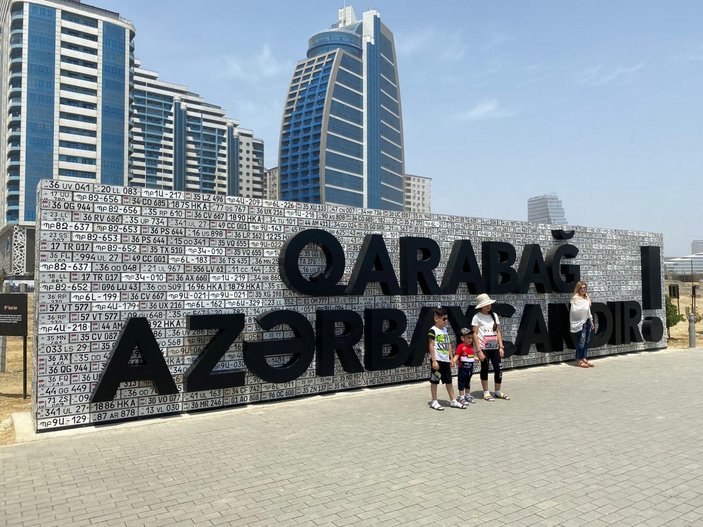 Azerbaycan'ın Karabağ'daki zaferinin şahidi: Harbi Ganimetler Parkı