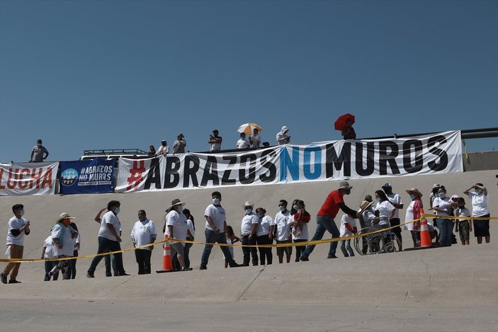 ABD - Meksika sınırında gösteri