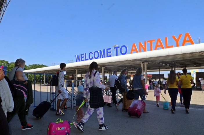 Antalya'ya hava yolu ile gelen turist sayısı arttı