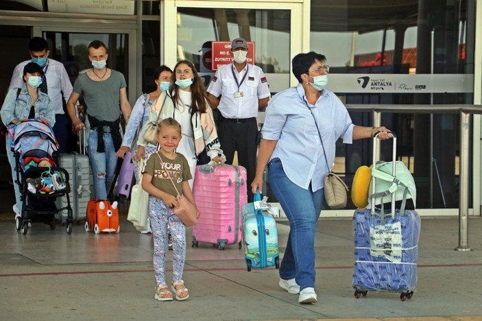 Antalya'ya hava yolu ile gelen turist sayısı arttı