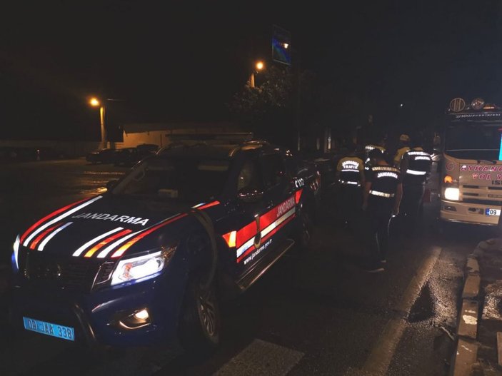 Aydın’da jandarma ekip otosu otomobille çarpıştı
