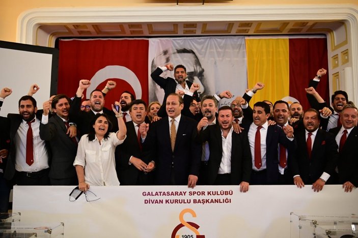 Burak Elmas: Futbolumuz Cumhurbaşkanı Erdoğan'ın yatırımlarına layık olmalı