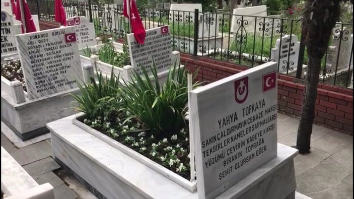 Samsun'da şehitlikteki Türk bayrağı ve direğini çaldılar