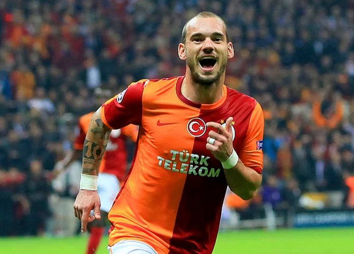 Sneijder son görünümüyle şaşırttı