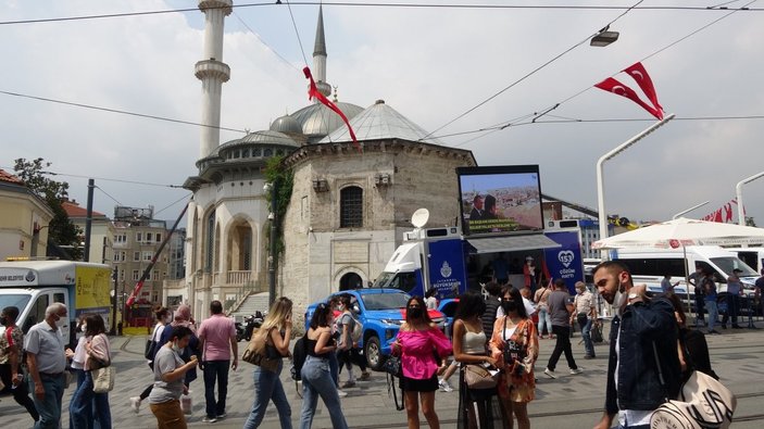 Taksim'de pandemi öncesini aratmayan yoğunluk