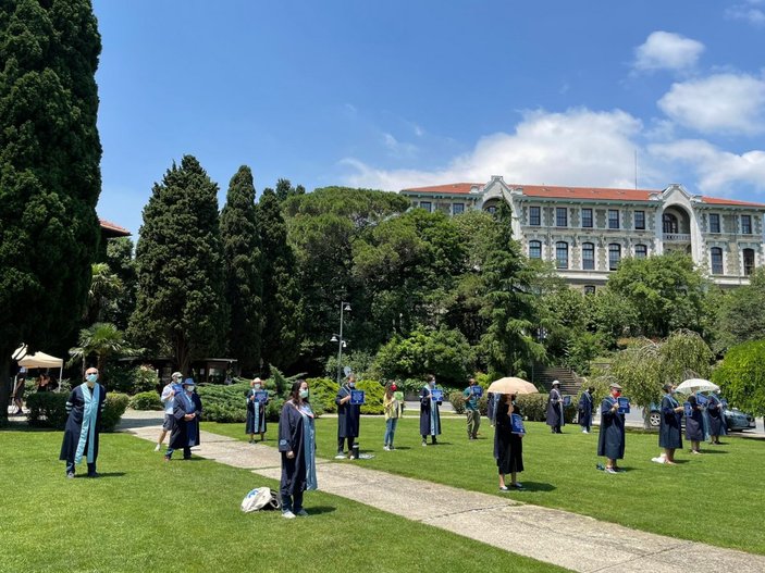 Boğaziçi Üniversitesi'nde akademisyenlerin eylemi sürüyor