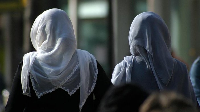 İsveç mahkemesi, başörtüsü yasağını kaldırma kararını onadı