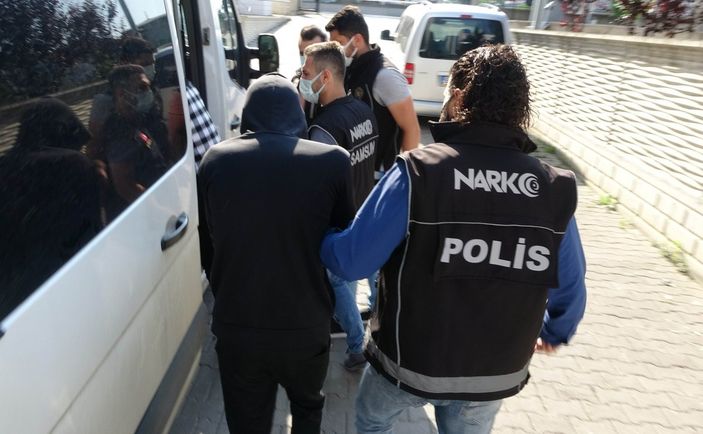 İ Samsun'da uyuşturucu ticareti operasyonu: 4 gözaltı