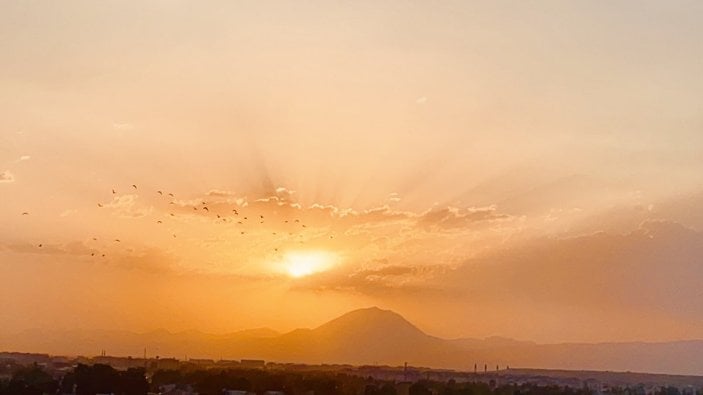 Ağrı'da başka olur gün batımı