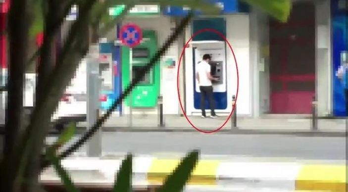 d Sultanbeyli’de yasa dışı bahis oynadı, ATM’nin önünde yakalandı