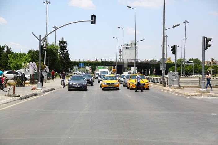 Adana’da madde bağımlısı sürücüleri bıçakla gasbetmeye kalkıştı