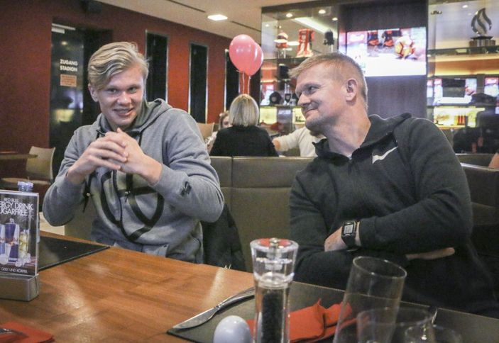 Erling Haaland Yunanistan tatilinde para saçtı