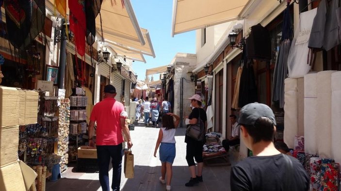 Mardin yerli ve yabancı turistlerin akınına uğruyor