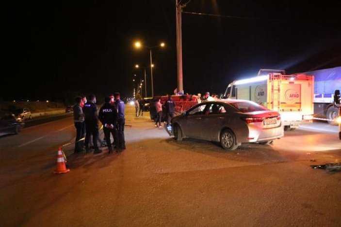 Afyonkarahisar'da kaza: AFAD ekibi, kızı ölen meslektaşlarına acı haberi veremedi